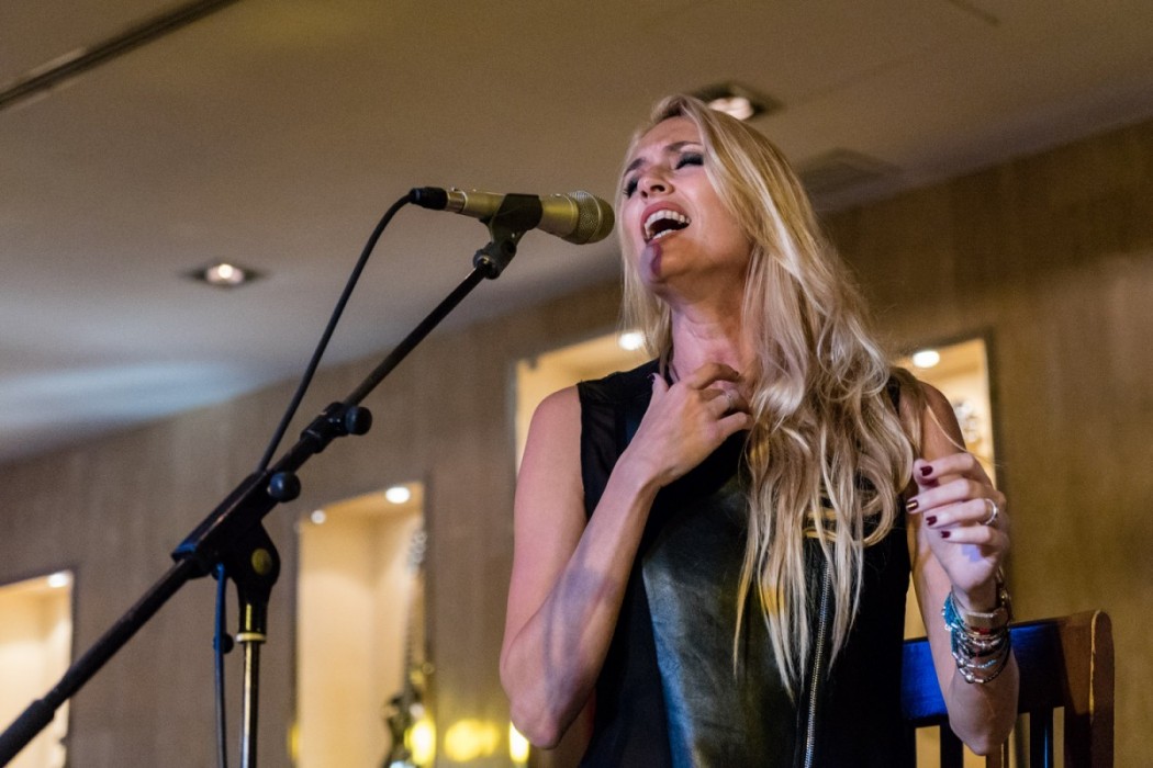 ANGLADA CEREZUELA: Anglada Cerezuela en el Hard Rock Cafe Mallorca 2019 - Luis Sergio Carrera, fotógrafo freelance Mallorca