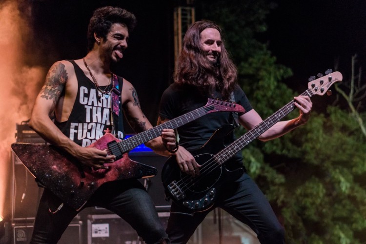 Fotos de Rock: Fotografías del concierto de Mala Hierba como teloneros de Sôber en las fiestas de Marratxi - Luis Sergio Carrera, fotógrafo freelance Mallorca