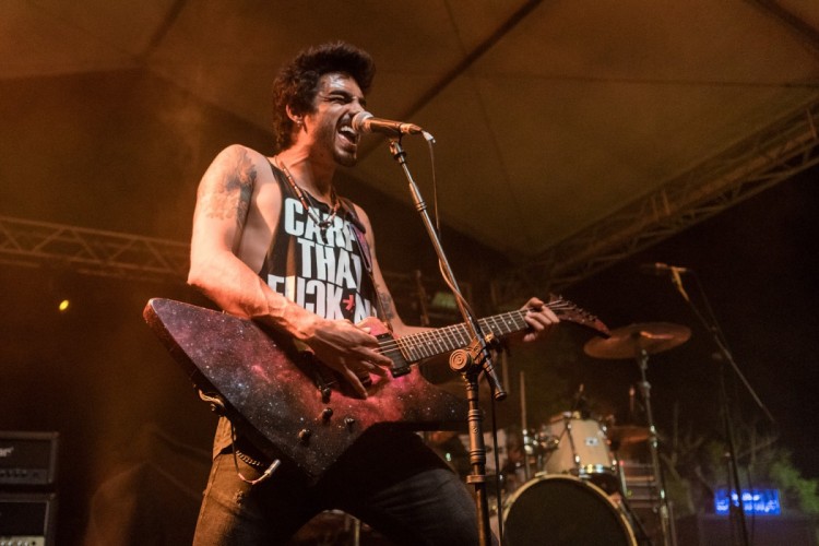 Fotos de Rock: Fotografías del concierto de Mala Hierba como teloneros de Sôber en las fiestas de Marratxi - Luis Sergio Carrera, fotógrafo freelance Mallorca